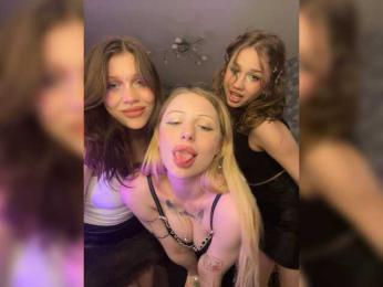 Babyblonde webcam model stream image