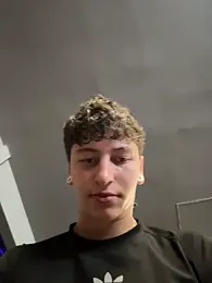 ARON_LUXX webcam model stream image