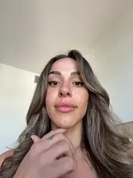 -Alisa webcam model stream image