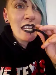 PinkTheHawk webcam model stream image