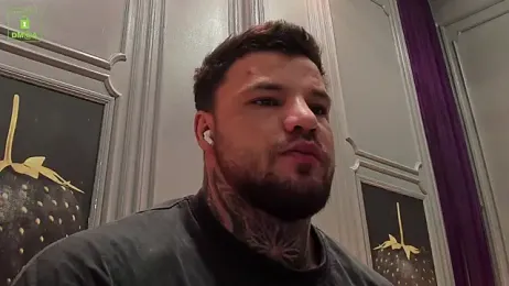 OliverSport webcam model stream image