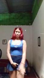 Scarlett_pee webcam model stream image