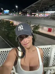 Lusty_Louise webcam stripchat model stream image
