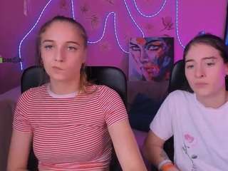 daisy-baby12 webcam model stream image
