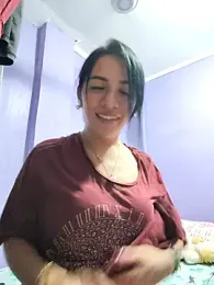 Yourbabyshane webcam model stream image