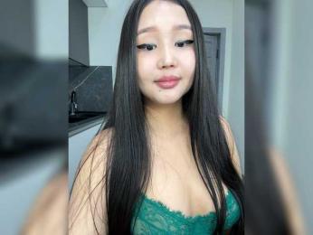 Yumikaa webcam model stream image