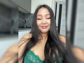 Yumikaa webcam model stream image