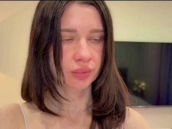 Kiralove- webcam bongacams model stream image