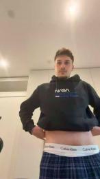 Hank_04 webcam model stream image
