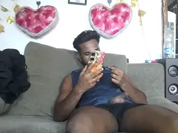 Hunkytop webcam model stream image
