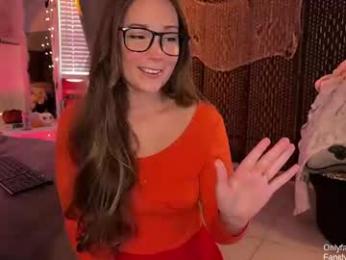 keutypie webcam chaturbate model stream image