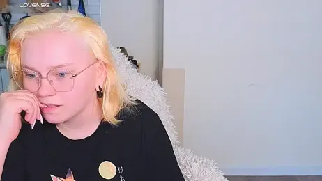 soft_focus webcam model stream image