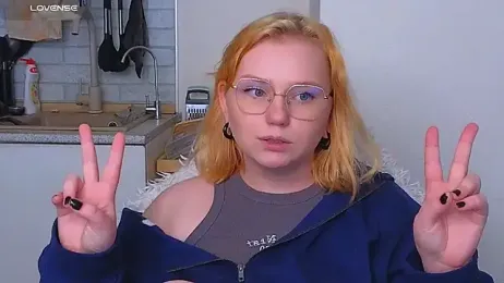soft_focus webcam model stream image
