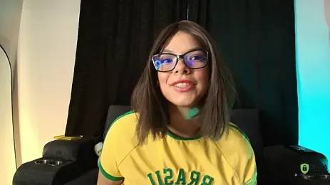 yungelitamor_ webcam stripchat model stream image