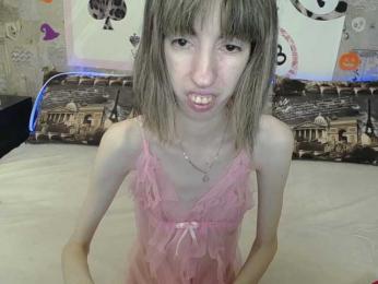 Unusual-G webcam model stream image
