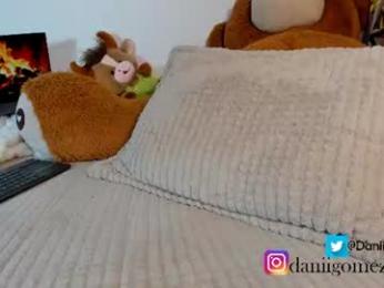 danii_rose webcam model stream image