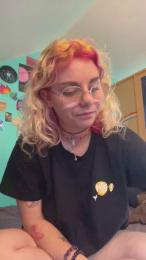 Emy_2002 webcam model stream image