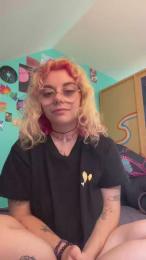 Emy_2002 webcam cam4 model stream image