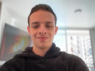 Walker Brown webcam model stream image