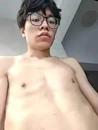 Q24Q- webcam model stream image