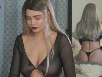 MilaLove webcam model stream image