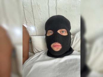 Pusydiamond webcam model stream image