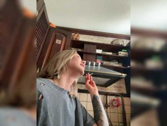 WhiteSoul webcam model stream image