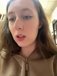FroggyAnna webcam model stream image