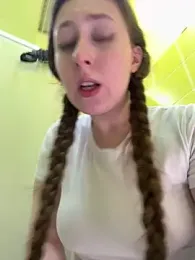 FroggyAnna webcam model stream image