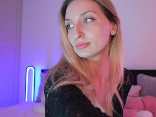 Melisenta webcam flirt4free model stream image
