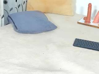 h0t-chocolate webcam model stream image