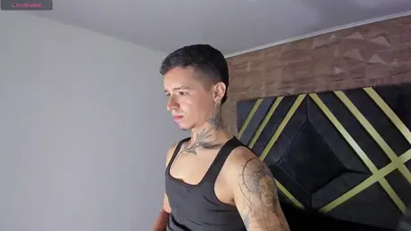 Ian_Castillo_ webcam model stream image