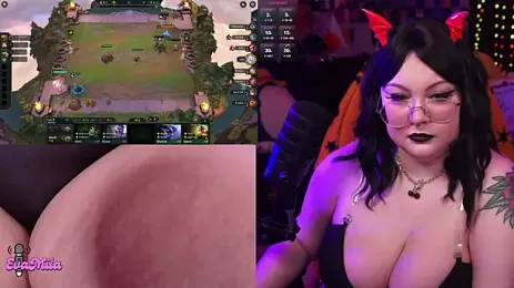 evamila webcam model stream image