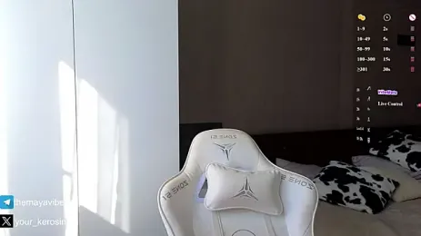 Maya_NextDoor webcam model stream image