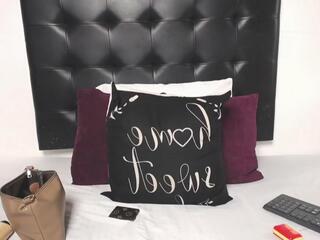 Anahis Smith webcam model stream image