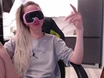 blondalina webcam bongacams model stream image