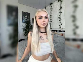 emmagoodgirl webcam bongacams model stream image