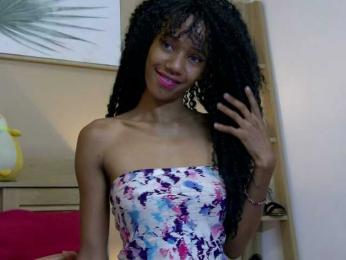 MoanaFrenchy webcam model stream image