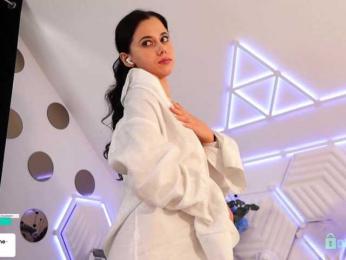 Taanni webcam bongacams model stream image