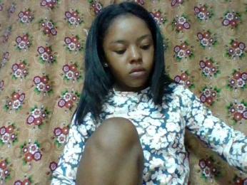 Elysa7 webcam model stream image