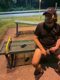 TonnyBottom webcam model stream image