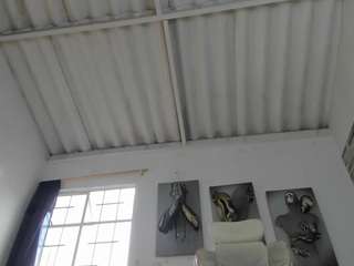 mike-guzman webcam model stream image