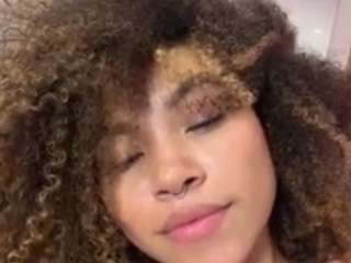 emmastonex webcam model stream image