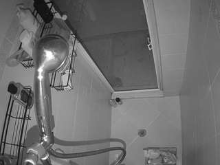 voyeurcam-baileybase-shower webcam model stream image