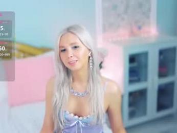 amoramias webcam model stream image