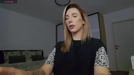 KhloeK webcam stripchat model stream image