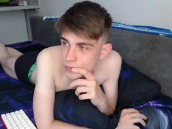 cute_oliver webcam model stream image
