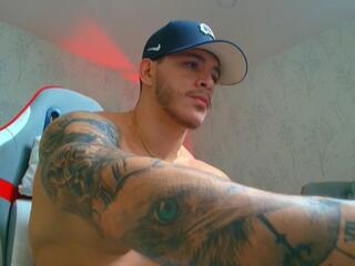 Alan Thompson webcam model stream image