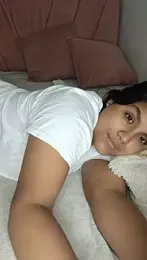 latin_indian webcam model stream image