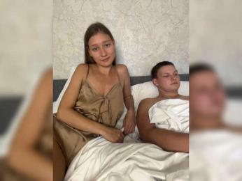 TrahTraheri webcam model stream image